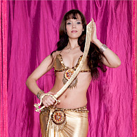 Oriental dancer Laura Zatay